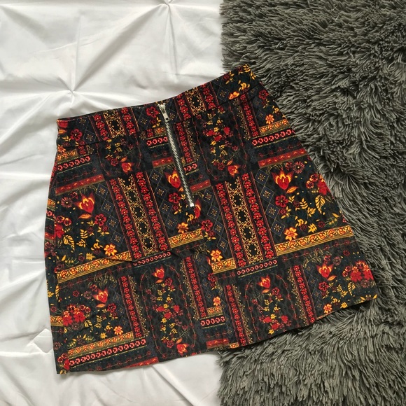 ๐H&M COACHELLA PATTERN SKIRT BRAND NEW๐ ๐HP๐ - Picture 3 of 5